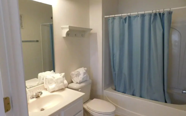 Havens #1811 2 Bedroom Condo by RedAwning