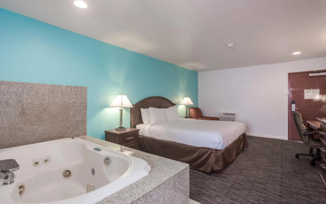Pacifica Beach Hotel