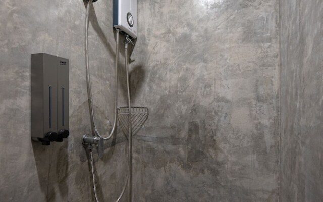 Sleep To Fly Hotel & Hostel