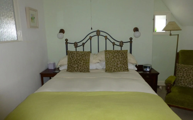 Molesworth Manor