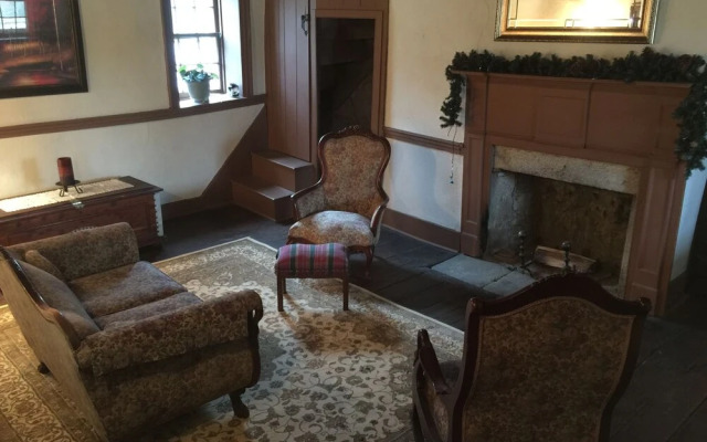 Headley Inn Bed and Breakfast