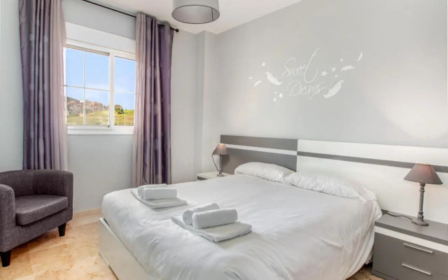 2091- Apt close from all amenities