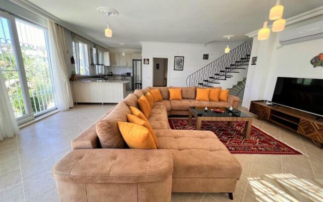 Dazzling Villa With Private Pool in Alanya