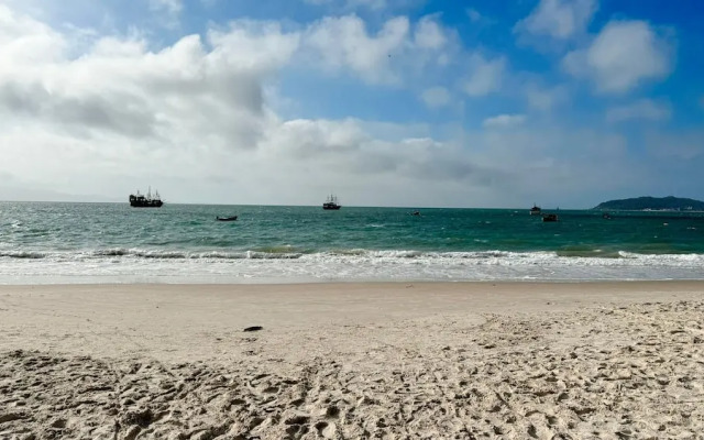 Casa Aconchegante a 100 metros da praia