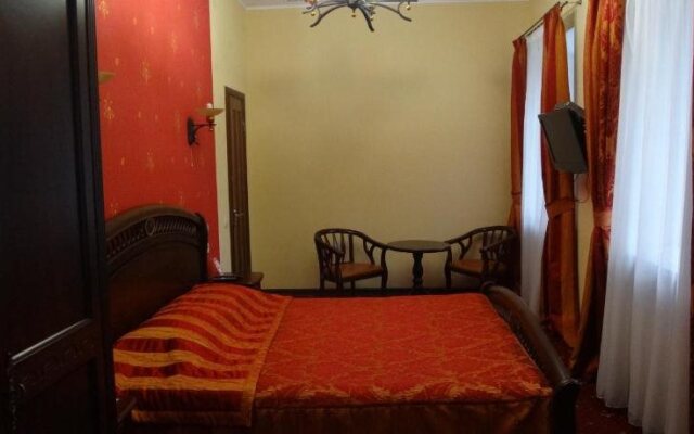 Status Hotel