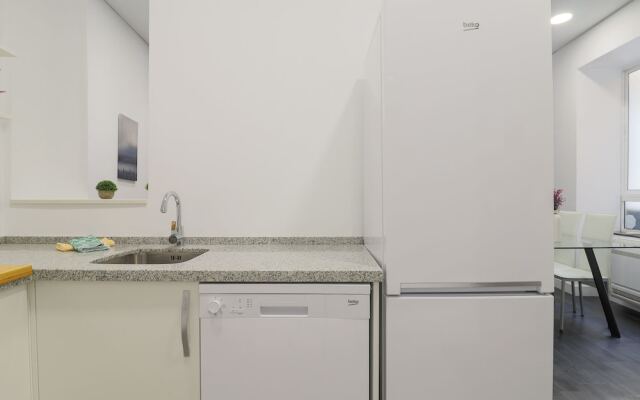 Industrial Style 2 Bedroom Apartment In Town