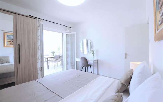 Luxury Beachfront Villa With Pool for two Families