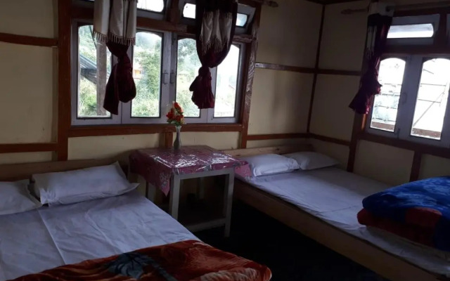 Vamoose Arjastik Homestay