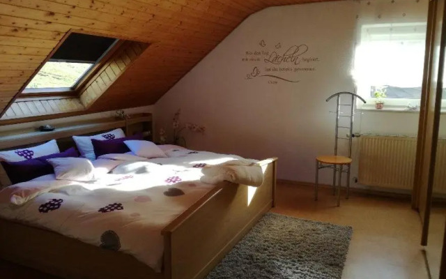 An den Kleeäckern 4 Haus mit Herz