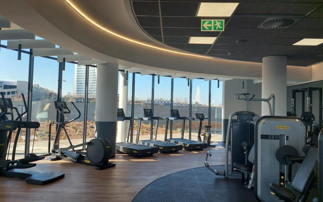 Modern 1 Bedroom Executive Apartment in Waterfall