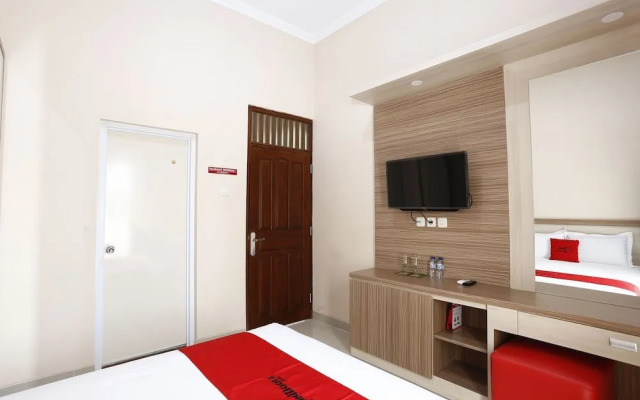 RedDoorz @ Condong Catur 3