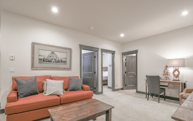 Alders 46 Outpost Dr