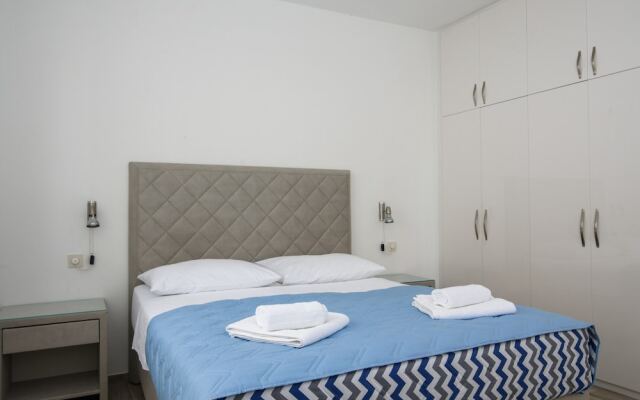 A3 90m2 apt W.shared Pool & Balcony,next to Beach