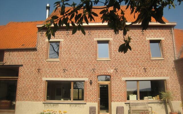 Elegant Farmhouse in Michelbeke - Brakel With Terrace, Garden