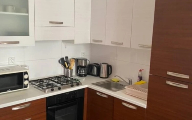 Large 3 Bedroom Family Apartment With Balcony