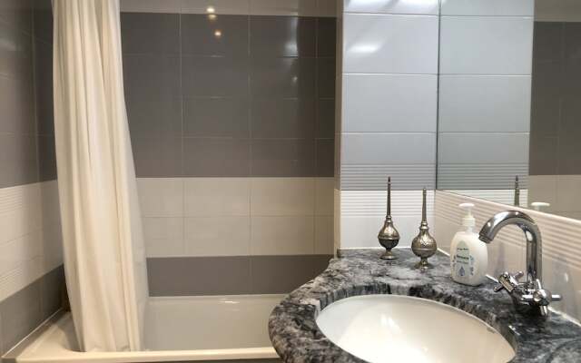 Lisbon Luxe Spacious Flat