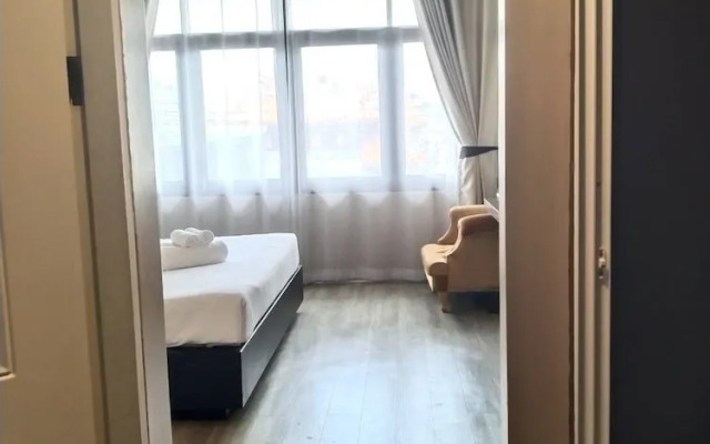 Taris Art Hotel Phrae