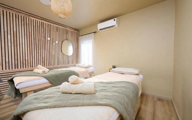 Cradle Boutique Hotel