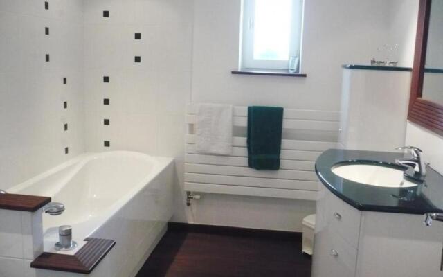 Gîte Renaison, 4 pièces, 6 personnes - FR-1-496-110