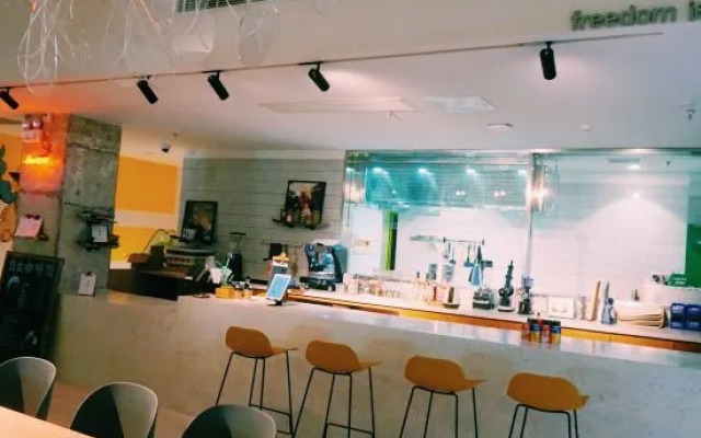 nullset youth hostel