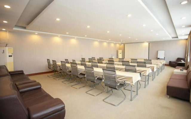 Haizhiju Hotel (Rizhao Suning Plaza)