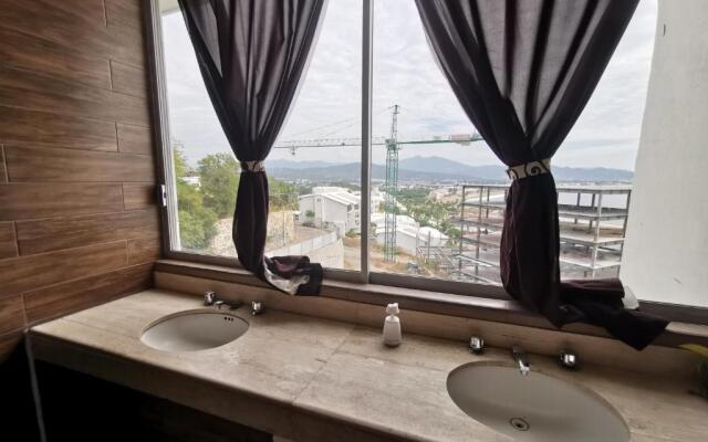 63 Peninsula del Capitan