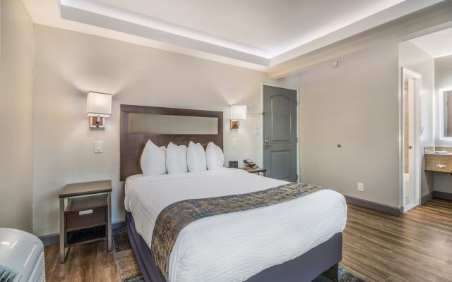 Inn at 50 at Long Beach Convention Center