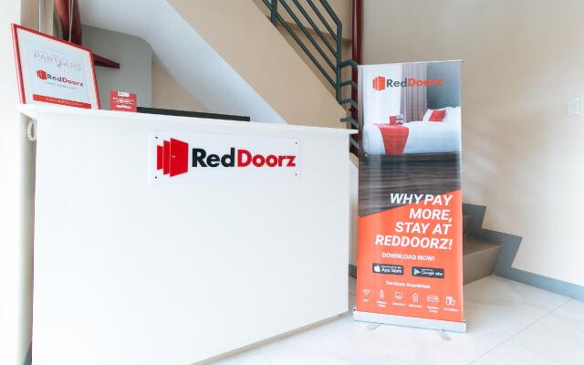 RedDoorz Plus @ Torre De Manuel Residences 1