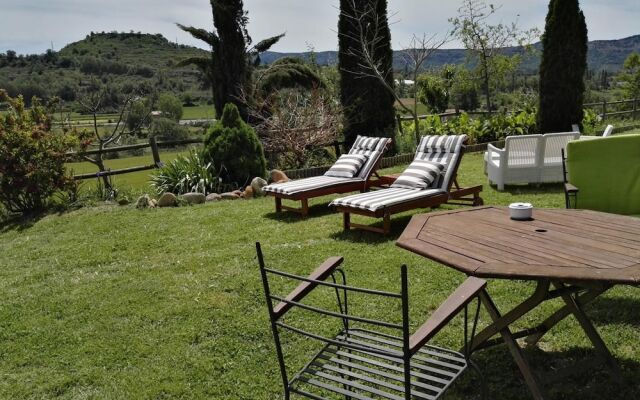 Bodegas de Arnés - Adults Only