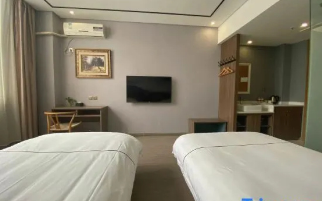 Meiyijia Chain Hotel (Xinxiang New District Municipal Government)