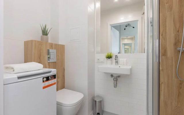 Sunny Studio Ochota by Renters