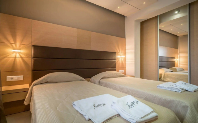 Kymothoe Elite Suites