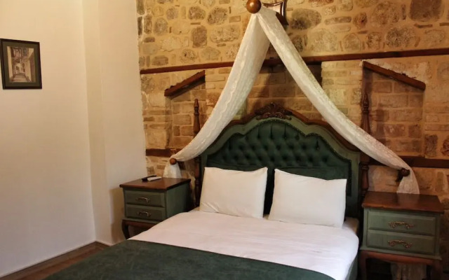White Garden Hotel