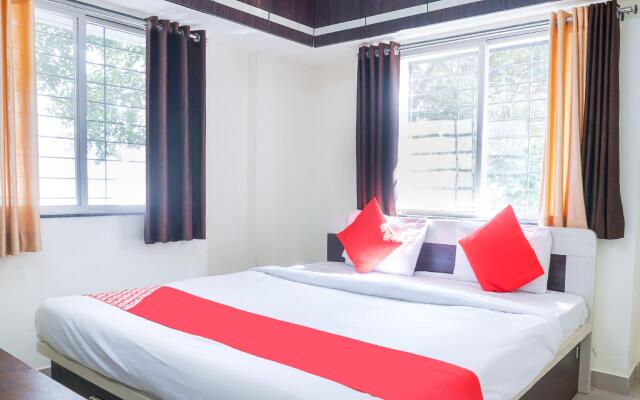 The Guest House by OYO Rooms