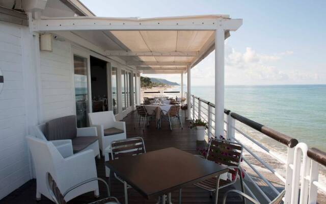 Hera Club Resort