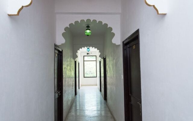 OYO 14118 Hotel Kalika Palace