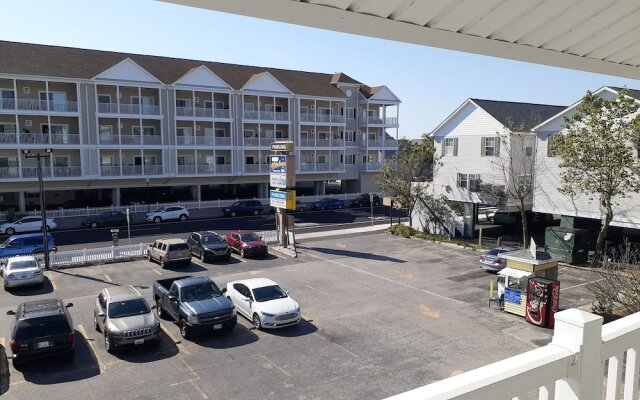 Atlantic Breeze Motel & Apartments