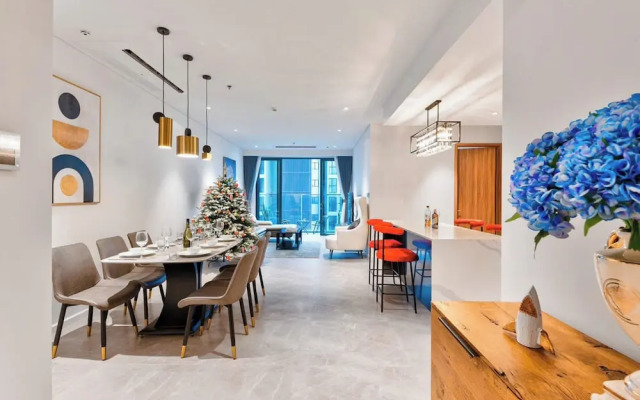 The Crest Residence Luxury by Metropole