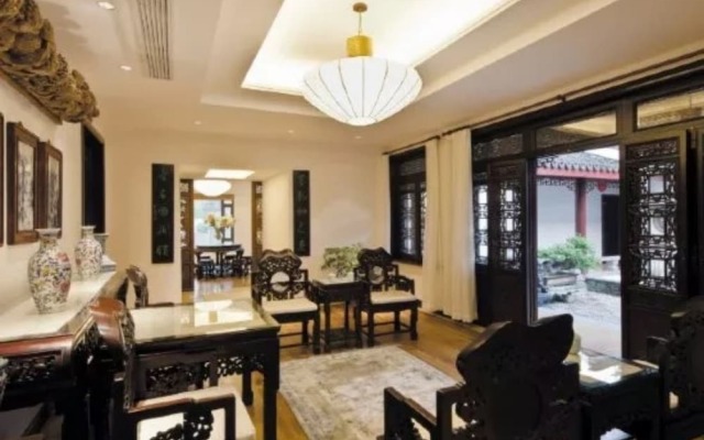 Yayuan Garden Holiday Hotel