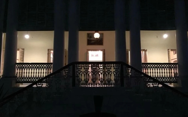 Cossimbazar Palace of the Roys Rajbari