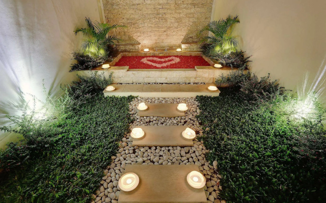 Nipuri Hotel