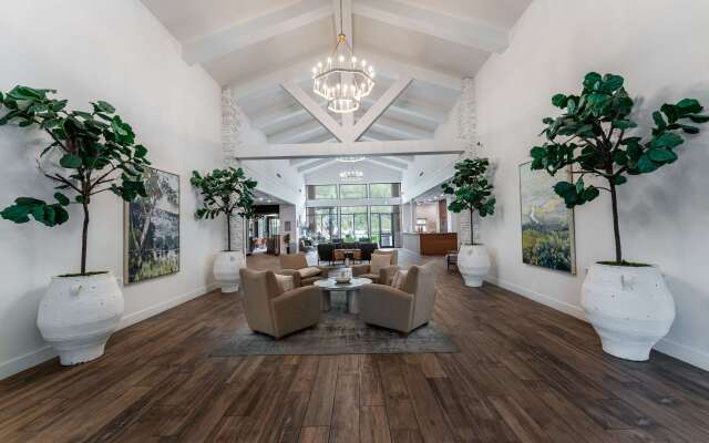 Prestige Lakeside Resort, WorldHotels Elite