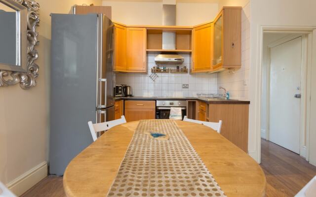 3 Bed Kensington Apartment with Balcony