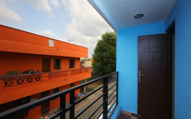 OYO 4662 Apartment Navalur