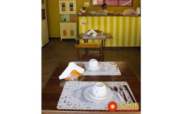 El Misti Búzios Hostel & Pousada