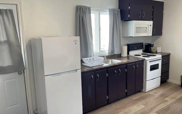 Buoy & Arrow Restaurant and Suites