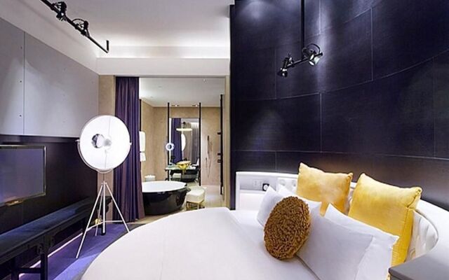 Cineaste Garden Hotel