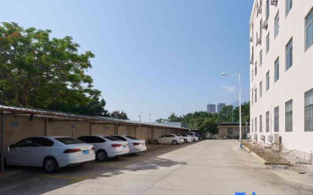 Nanjing West Bund Smart Hotel