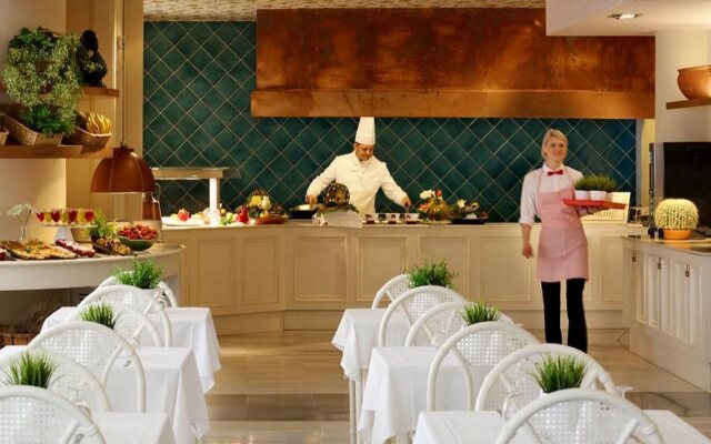 Augusta Club & Spa - Adults Only