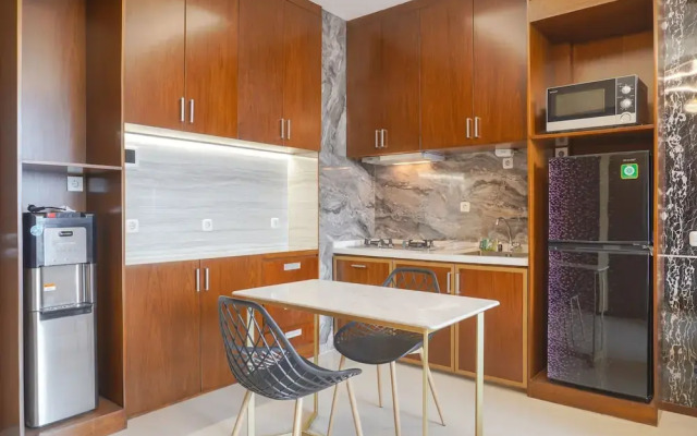 Homey And Spacious 2Br At Samara Suites Apartment